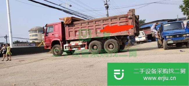 四川出售二手中國重汽豪沃A7后八輪自卸車