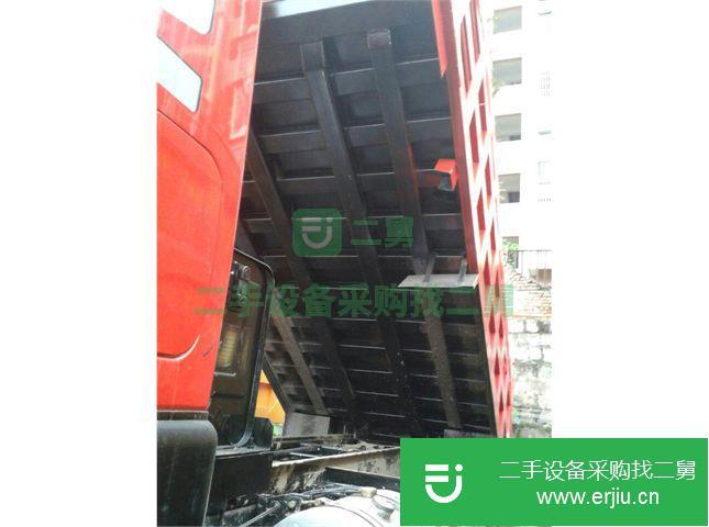 重慶出售二手紅巖340馬力8X4前四后八自卸車