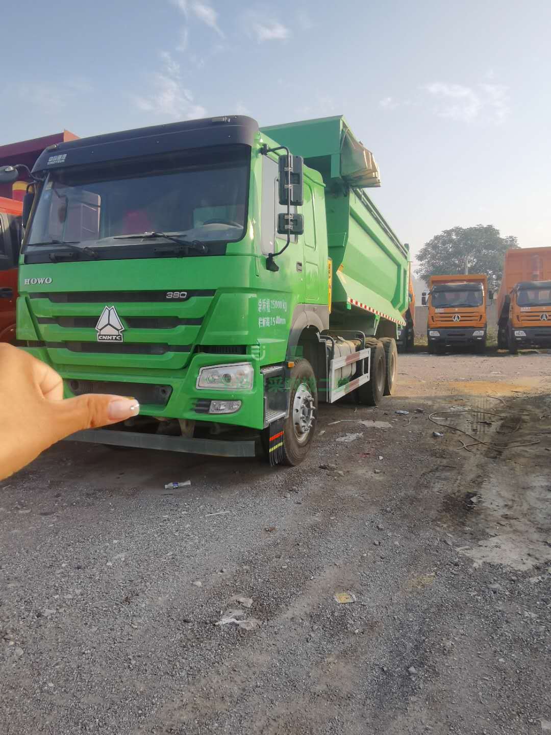 河北出售18年豪沃后八輪自卸車，可辦理分期