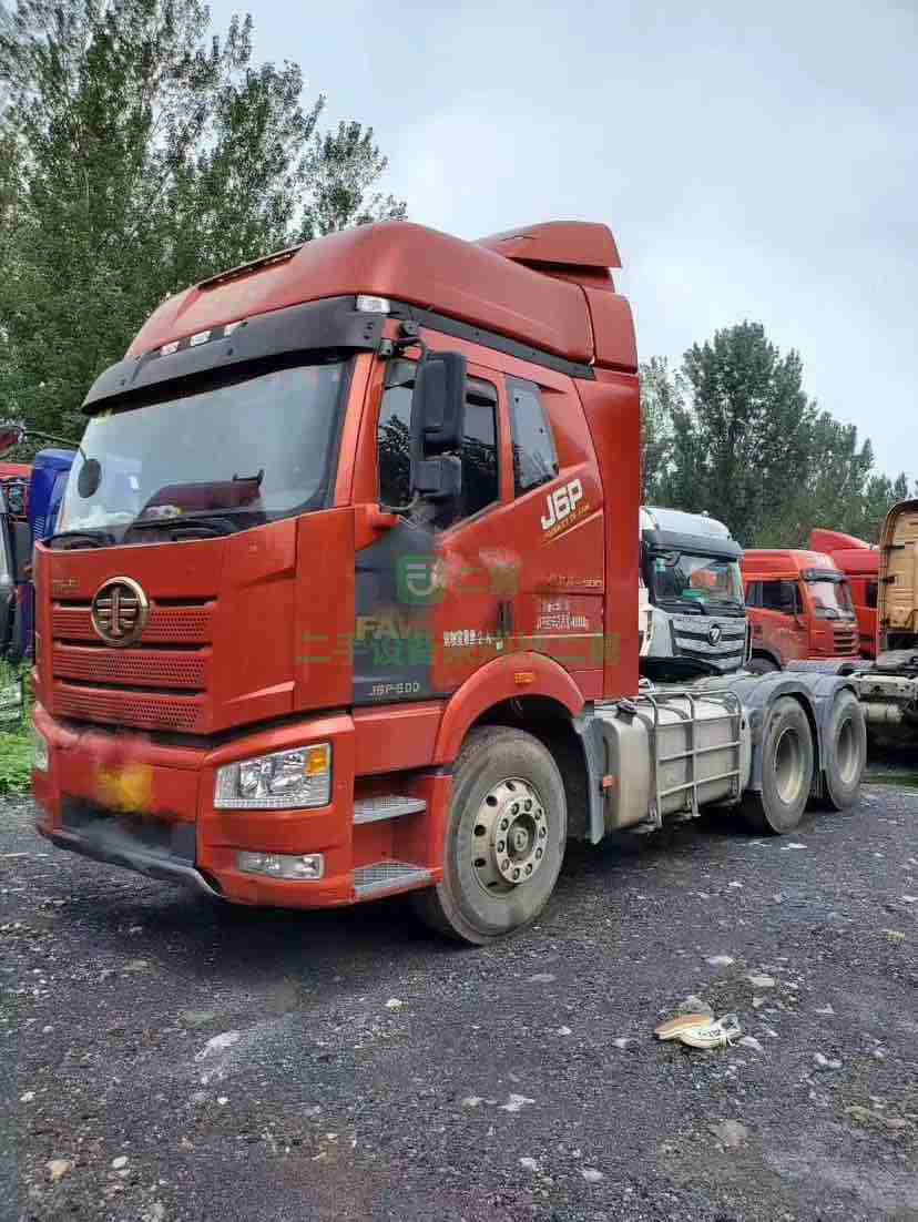 山東出售二手的19年解放J6P500牽引車