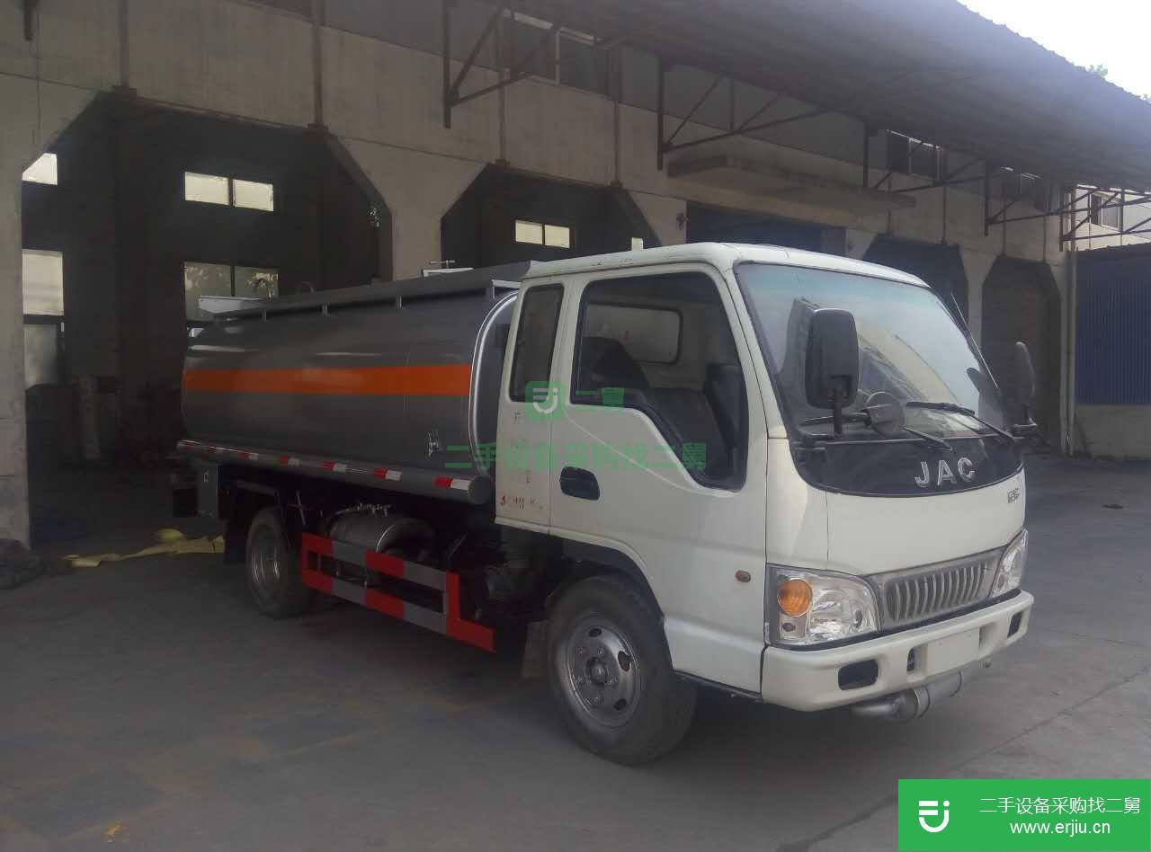 湖北出售二手油罐車九成新