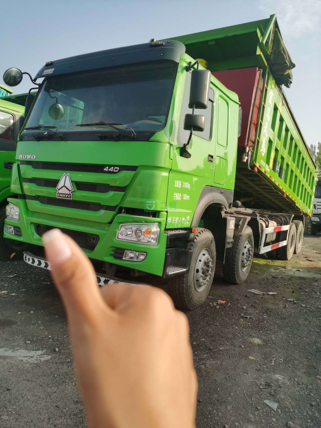 河北出售19年豪沃自卸車，8.2米貨箱，國五排放