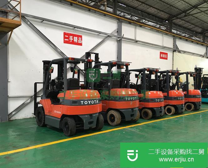 廣東出售二手豐田四輪平衡重電動(dòng)叉車
