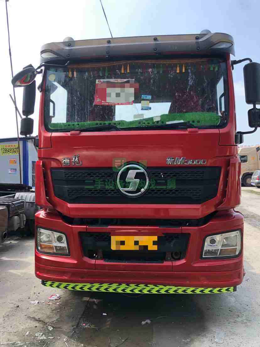 山東出售德龍M300018年7月 430馬力牽引車