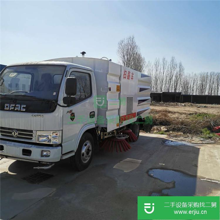 山東出售二手大型掃路車九成新