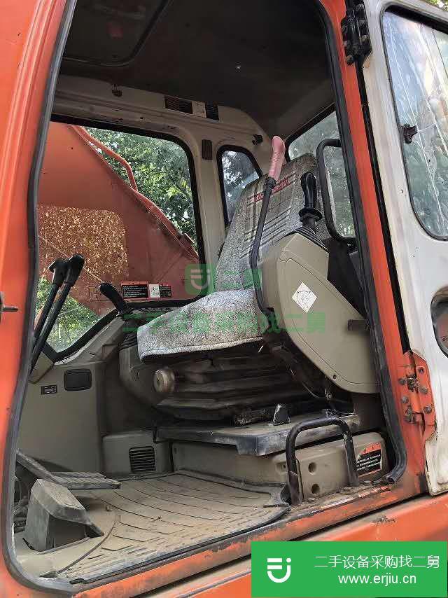 江蘇出售二手斗山225-7挖掘機