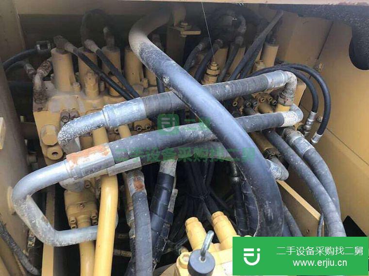 江蘇出售二手卡特323D2挖掘機