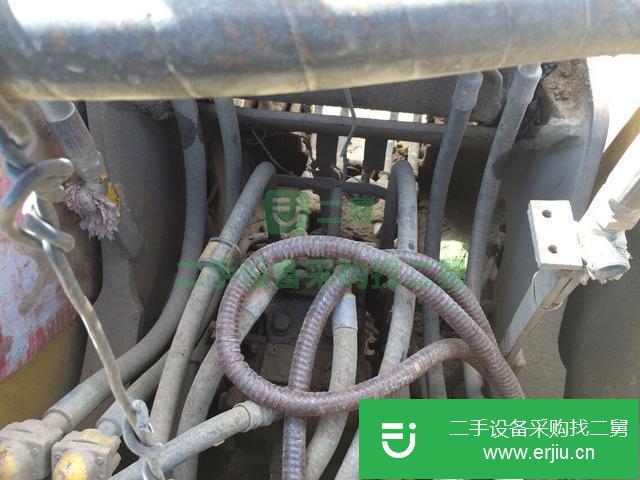 新疆出售二手小松200-6挖掘機