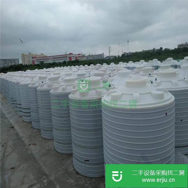 山東出售二手20噸滾塑塑料儲罐