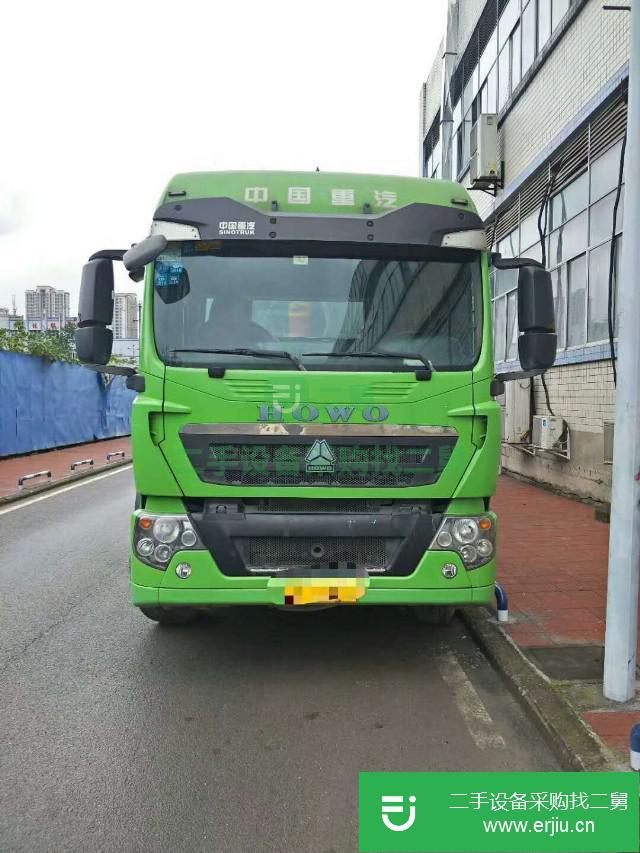 重慶出售二手中國重汽豪沃牽引車