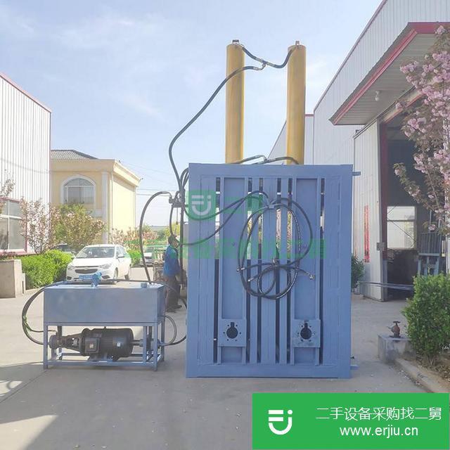 山東出售二手木皮壓塊打包機