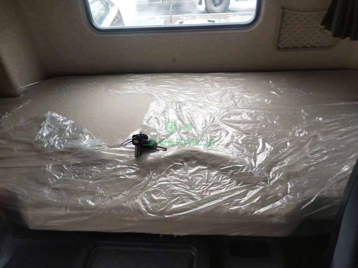 山東出售一臺(tái)德龍X3000牽引車，550馬力復(fù)合板，帶導(dǎo)流罩
