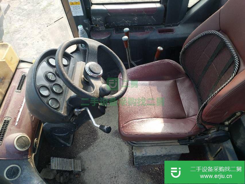 陜西省出售二手龍工LG833N高卸王裝載機