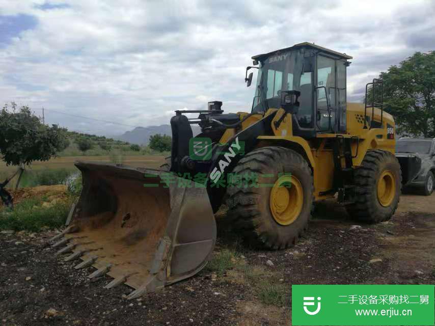 云南省出售二手三一重工SYL956H5裝載機
