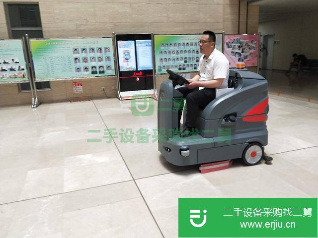 山東出售二手手推掃地車九成新