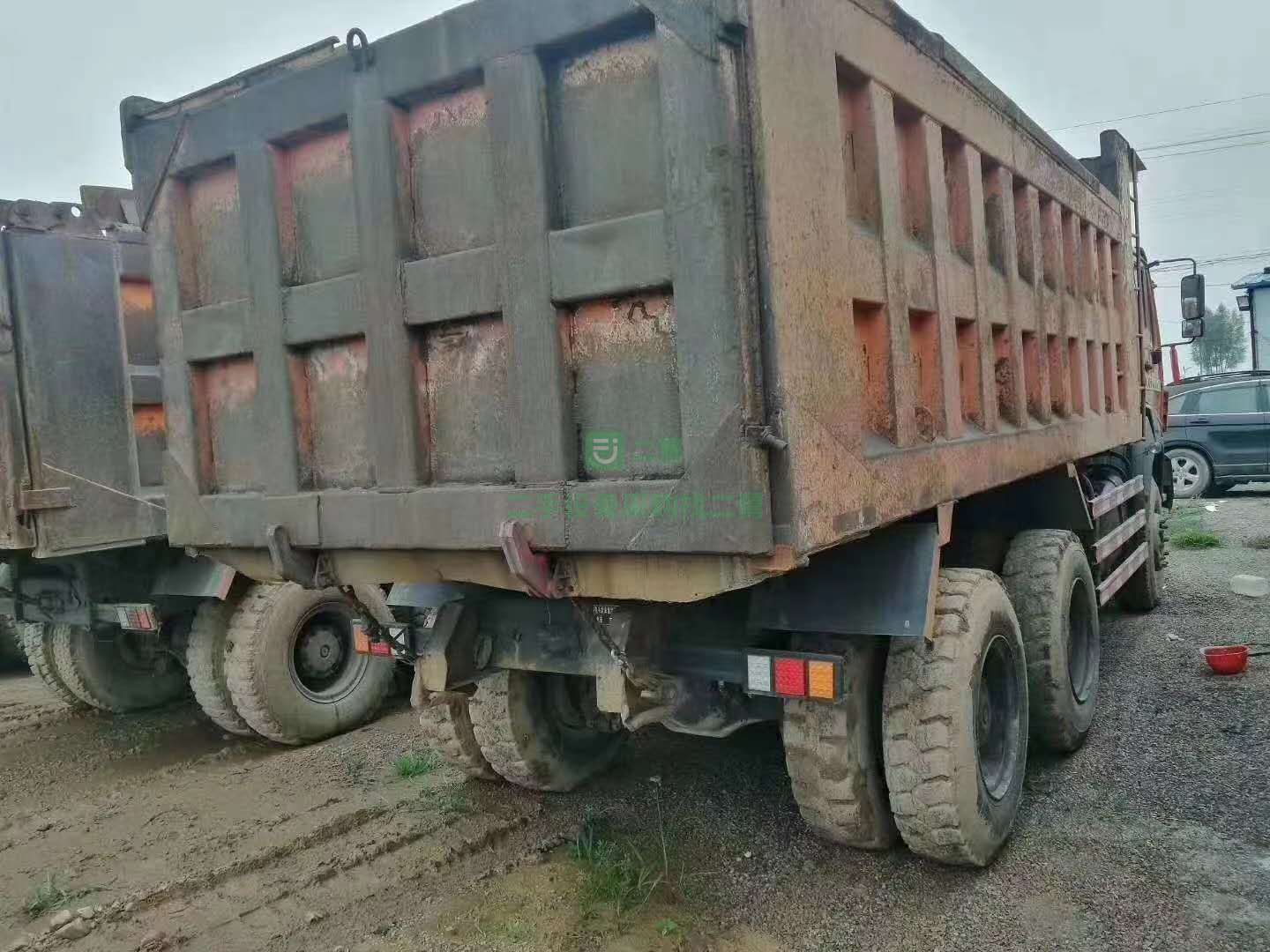 山西出售16年北奔340馬力5.6米大箱自卸車