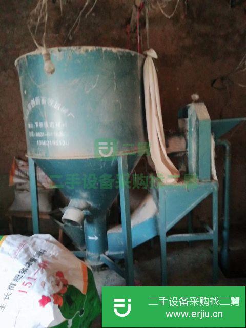 山東出售二手飼料攪拌機