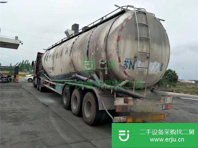 江蘇出售二手中國重汽水泥罐車