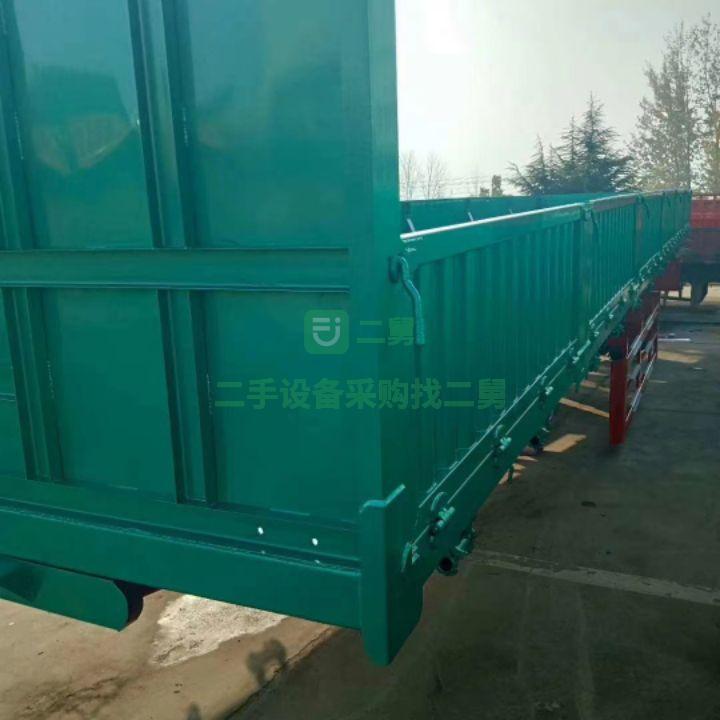 山東直銷13米標車側翻半掛車大梁質保終身 高強鋼材