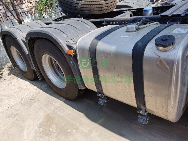 山東出售解放J6 460馬力領(lǐng)航版四季款牽引車