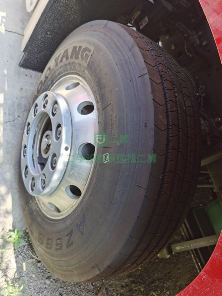 山東出售解放J6 550馬力 領航版南方款牽引車