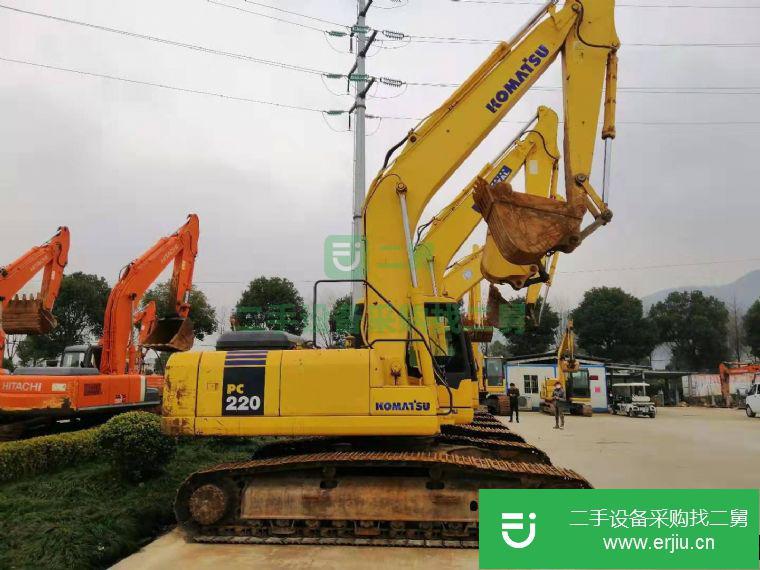 云南出售二手小松220挖掘機