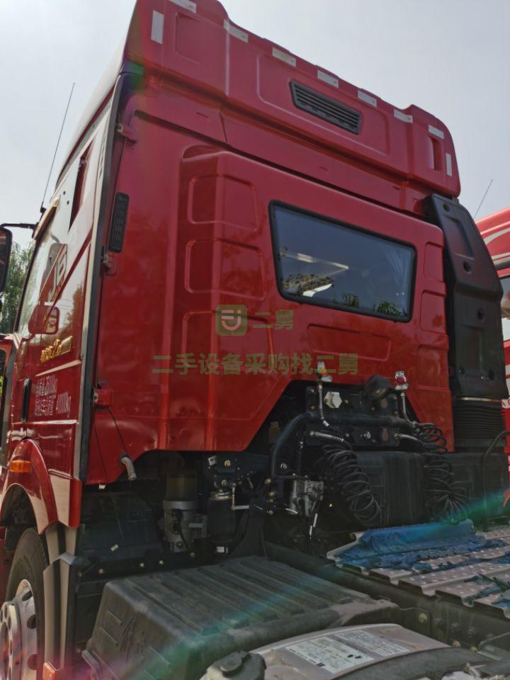 山東出售解放J6 460馬力領(lǐng)航版四季款牽引車