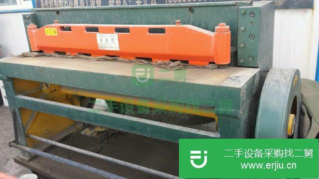 新疆出售二手剪板機(jī)九成新