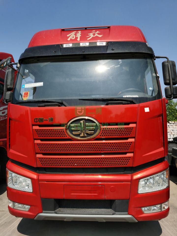 山東出售解放J6 460馬力領(lǐng)航版四季款牽引車
