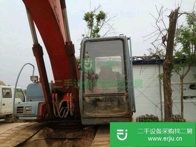 山東出售二手2OO一5型挖掘機