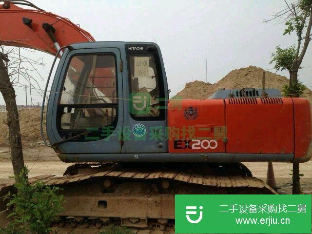 山東出售二手2OO一5型挖掘機