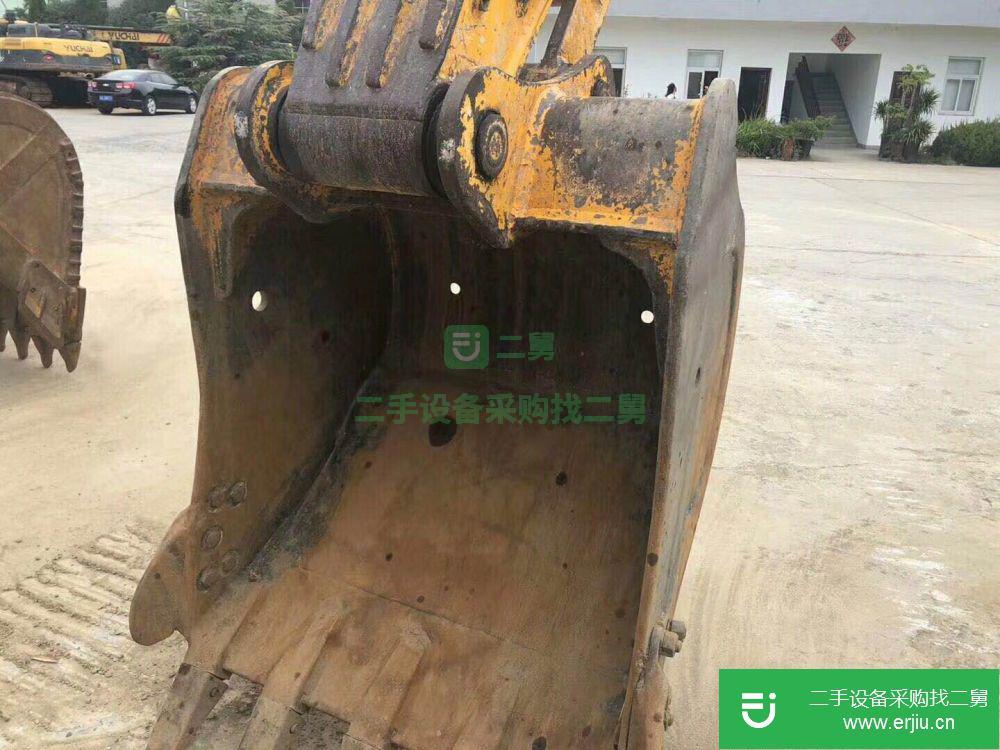 河南省出售二手龍工LG6220D挖掘機