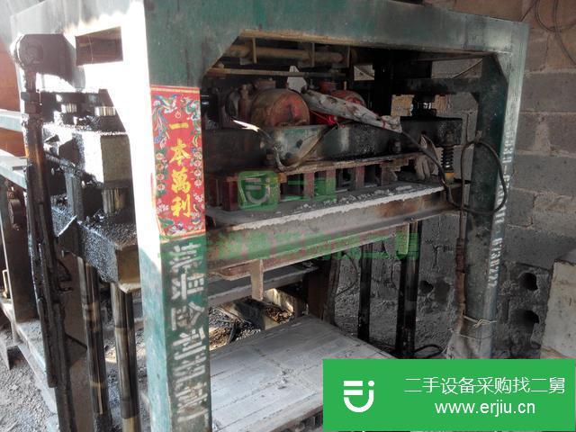 廣西出售二手半自動(dòng)制磚機(jī)