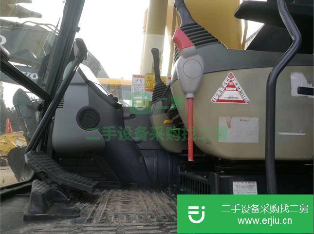 江蘇出售二手小松200-8挖掘機(jī)