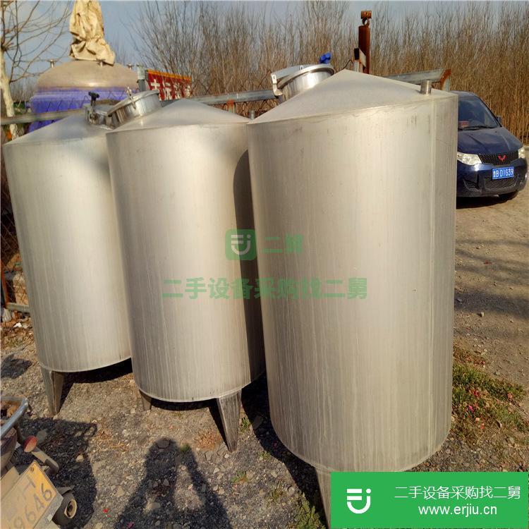 山東出售二手5立方不銹鋼牛奶制冷儲罐