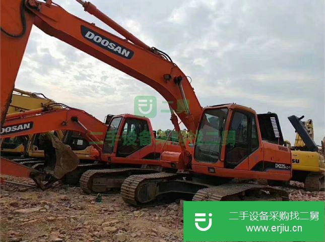 上海出售二手斗山225-9挖掘機