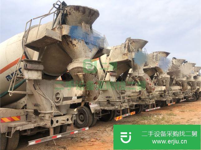 江西出售二手中聯(lián)重科攪拌車