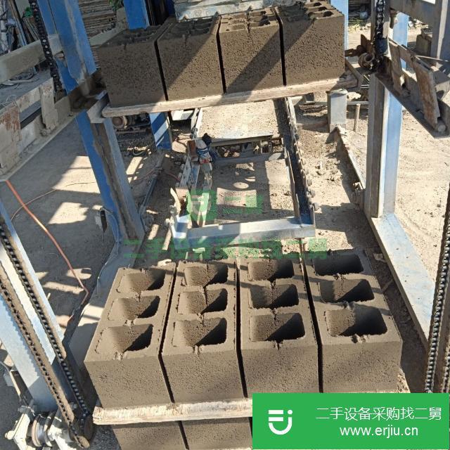 山東出售二手空心制磚機