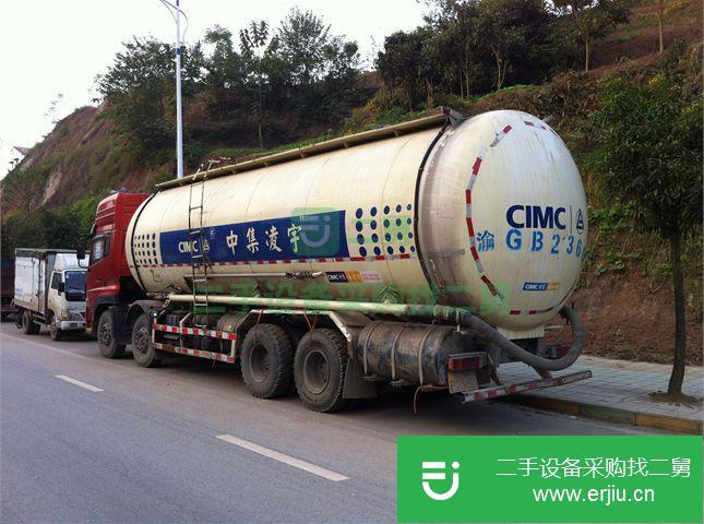 重慶出售二手東風天龍前四后八散裝水泥罐車