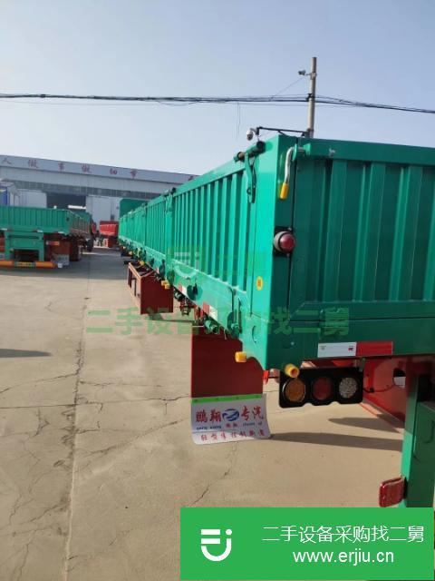 山東出售二手13米標(biāo)箱側(cè)翻掛車