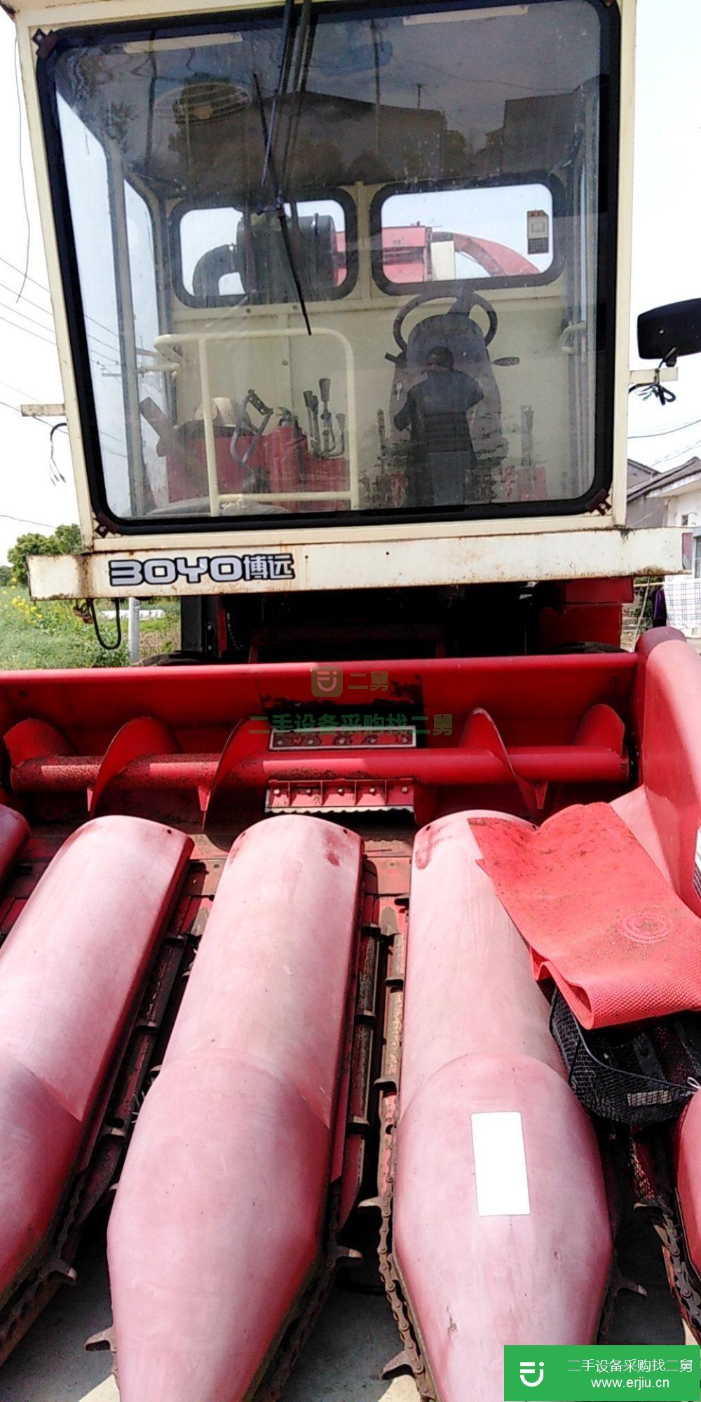 湖北出售二手自走式玉米聯(lián)合收割機(jī)