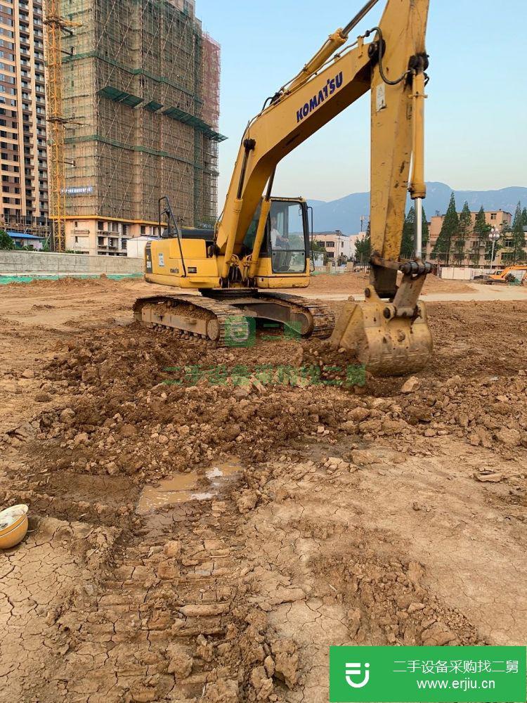 廣東省出售二手小松PC200-8挖掘機(jī)