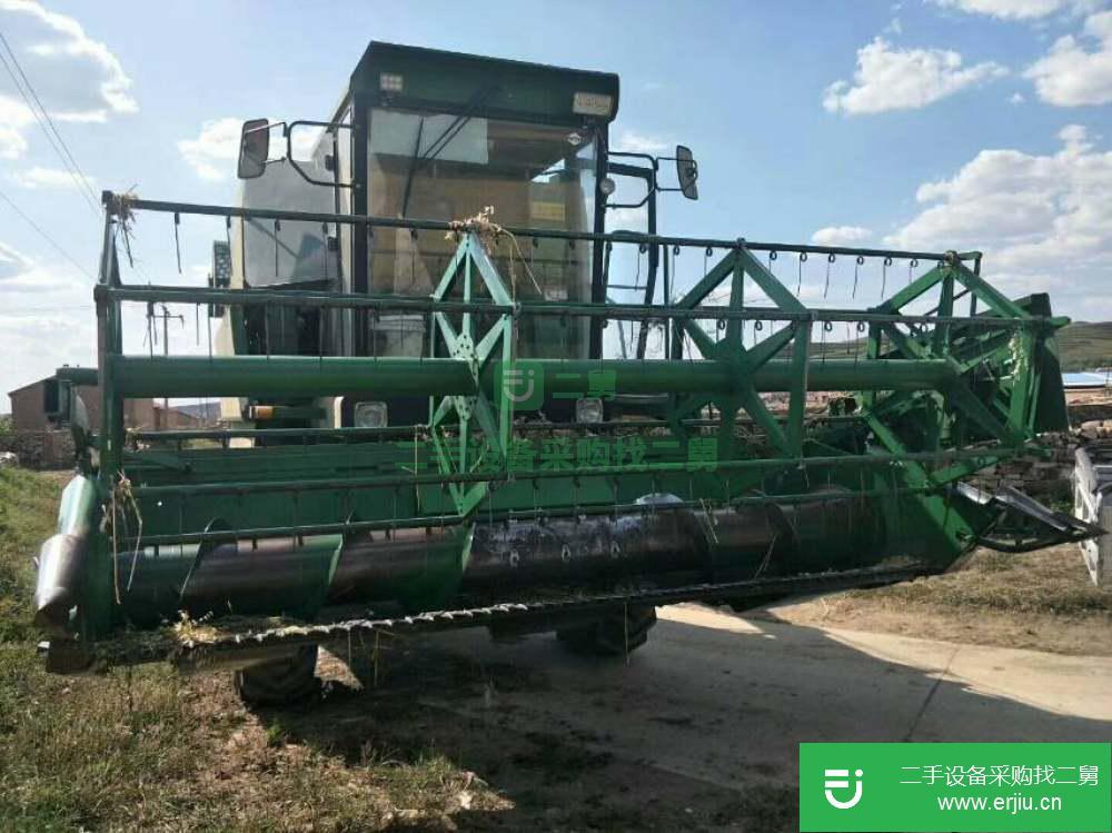 內蒙古出售二手約翰迪W80收割機