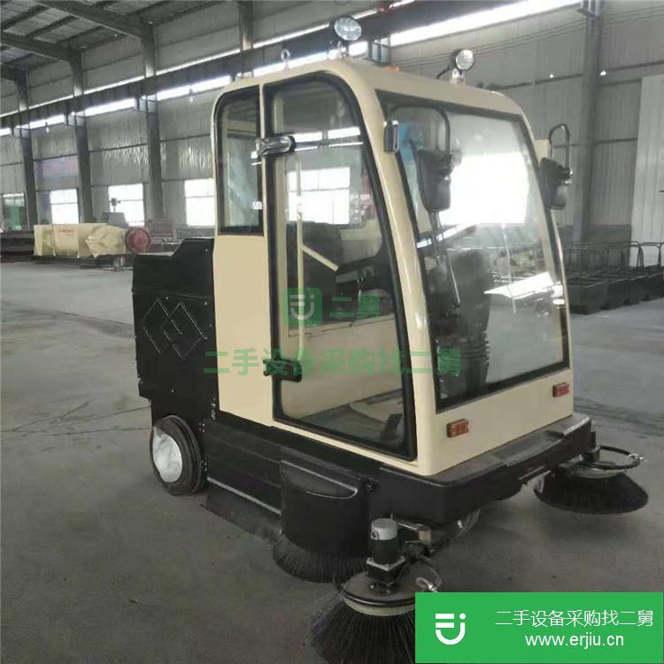 山東出售二手小型駕駛式掃路車