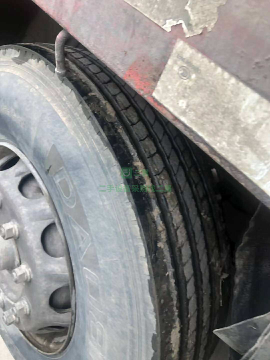 河北出售15年7月審車解放勾六320的9.6的前四后八貨車