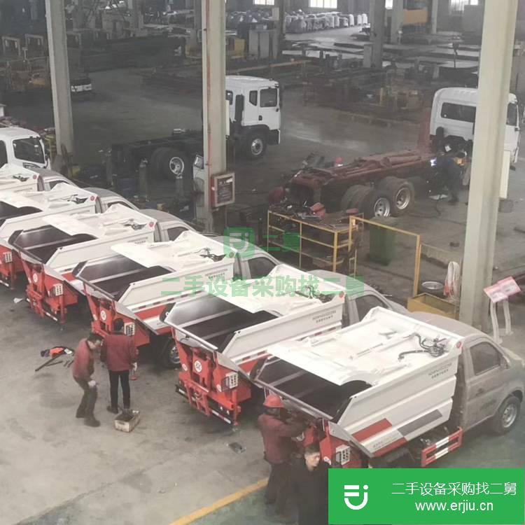 湖北出售二手東風(fēng)4立方小型掛桶垃圾車(chē)