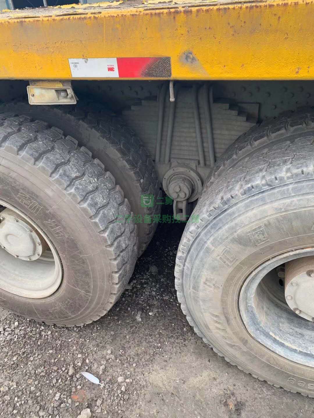 16年10月歐曼集裝箱自卸車低價(jià)出售