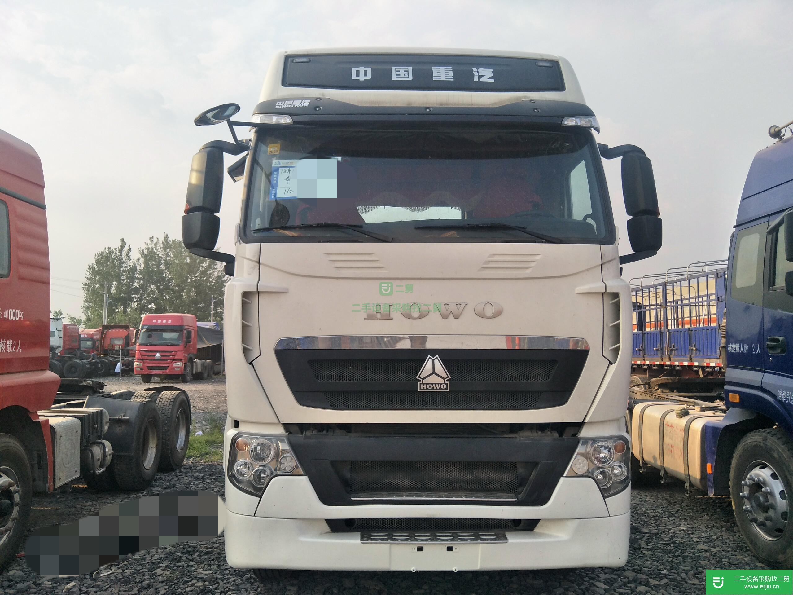 山東省出售二手重汽豪沃牽引車