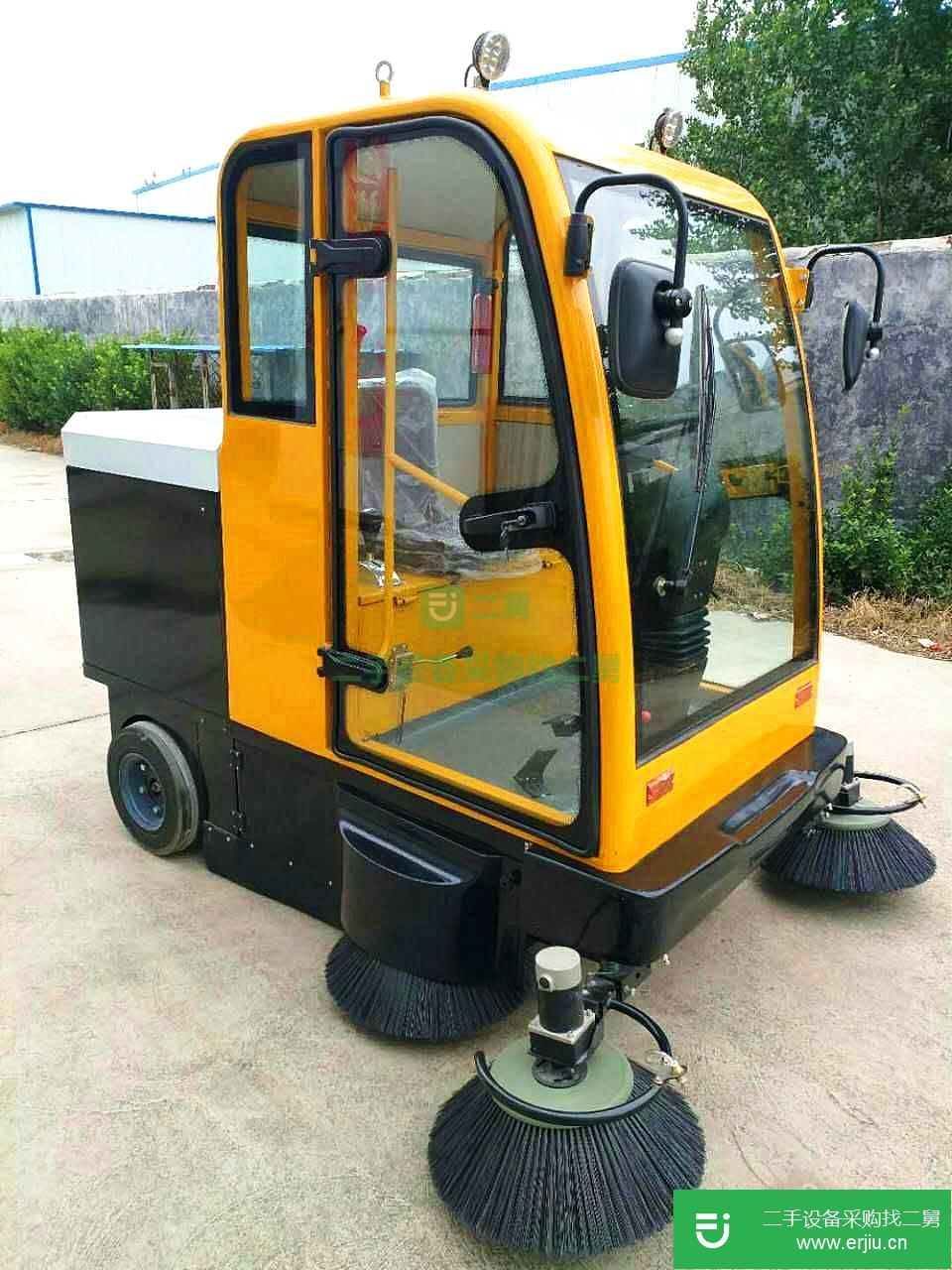 山東出售二手電動小型掃路車