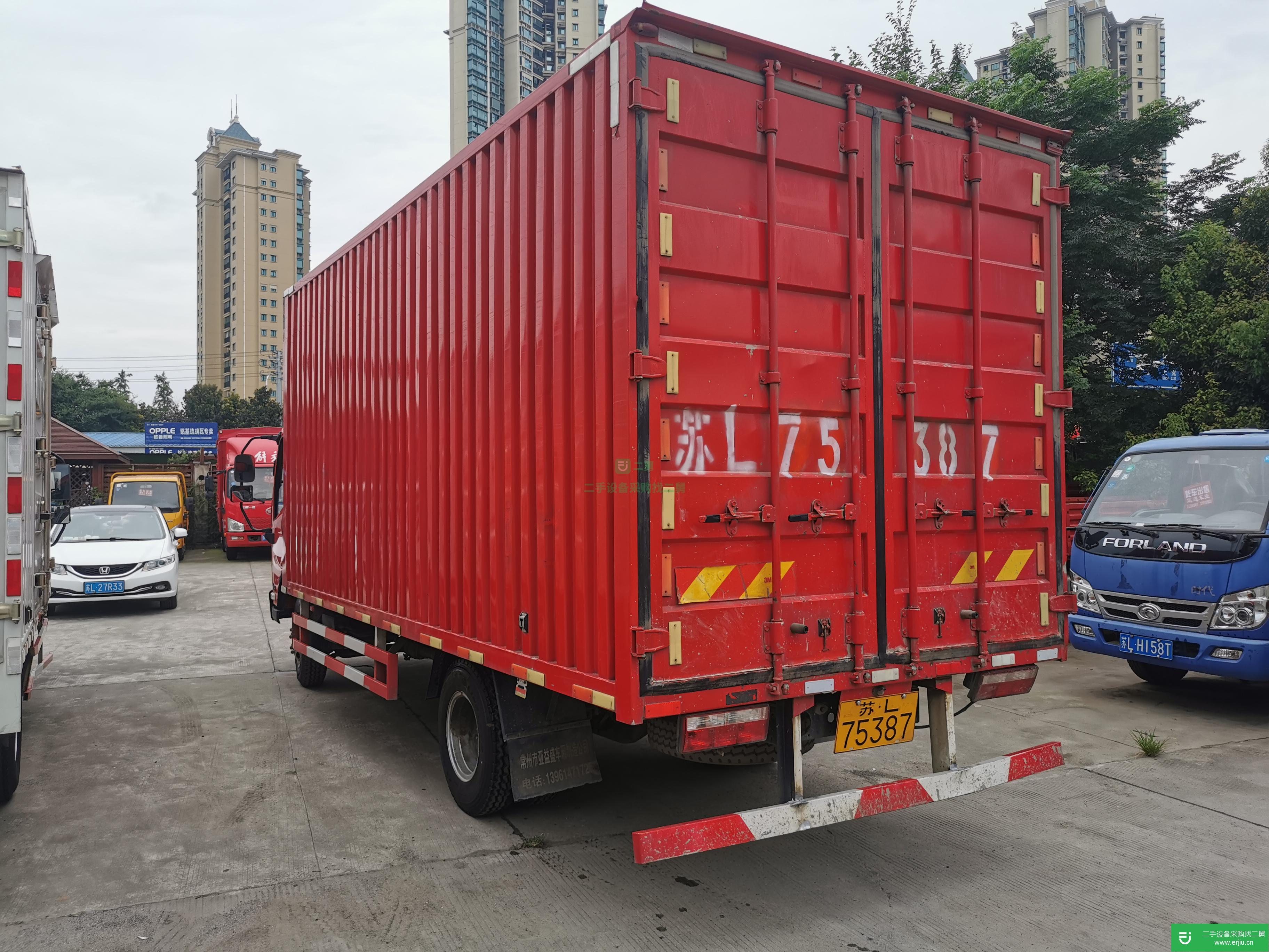 江蘇出售二手青島解放130馬力貨車